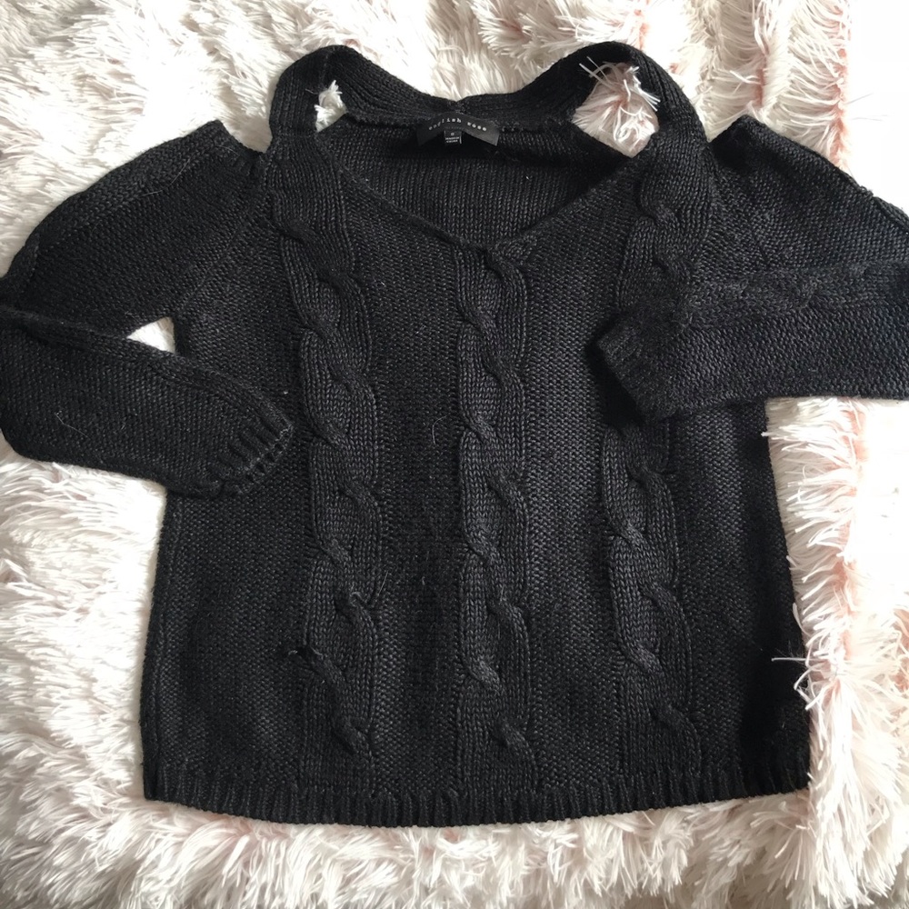 English Rose knit cold shoulder sweater